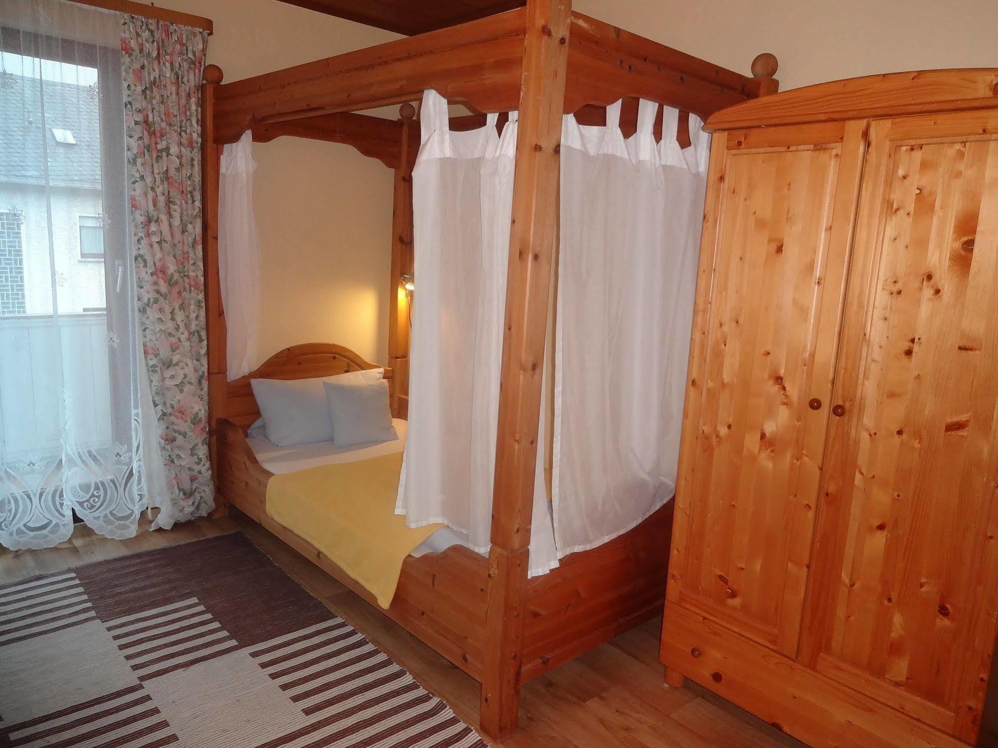 Star Hotel Fachbach Luaran gambar